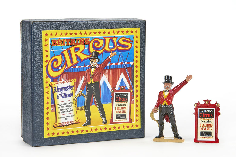 Britains Circus No. 8666 Manegenmeister mit Werbetafel