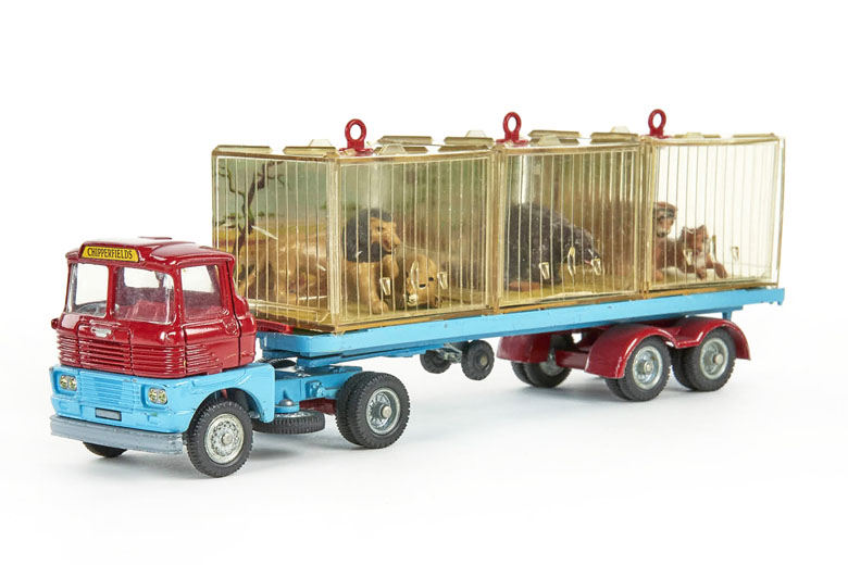 Corgi Toys 1139 Scammel Circus Menagerie Transporter