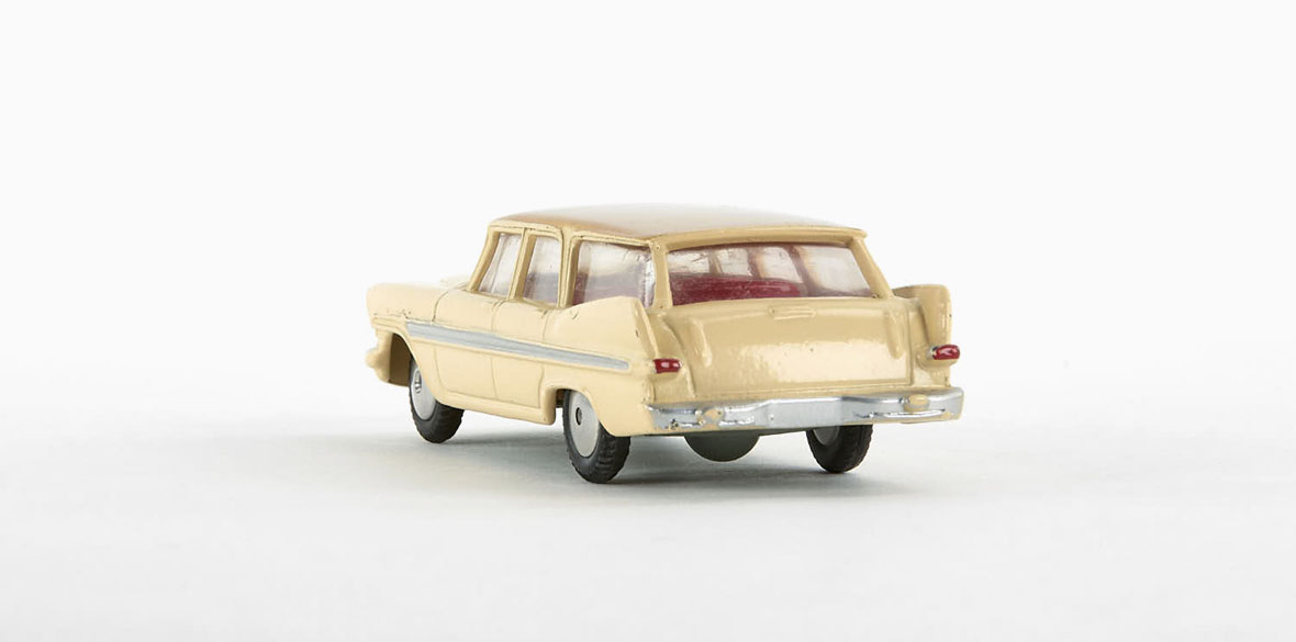 ミニカー CORGI TOYS 219 PLYMOUTH SPORTS SUBURBAN P1240526-1600_1200x1200.jpg?v=