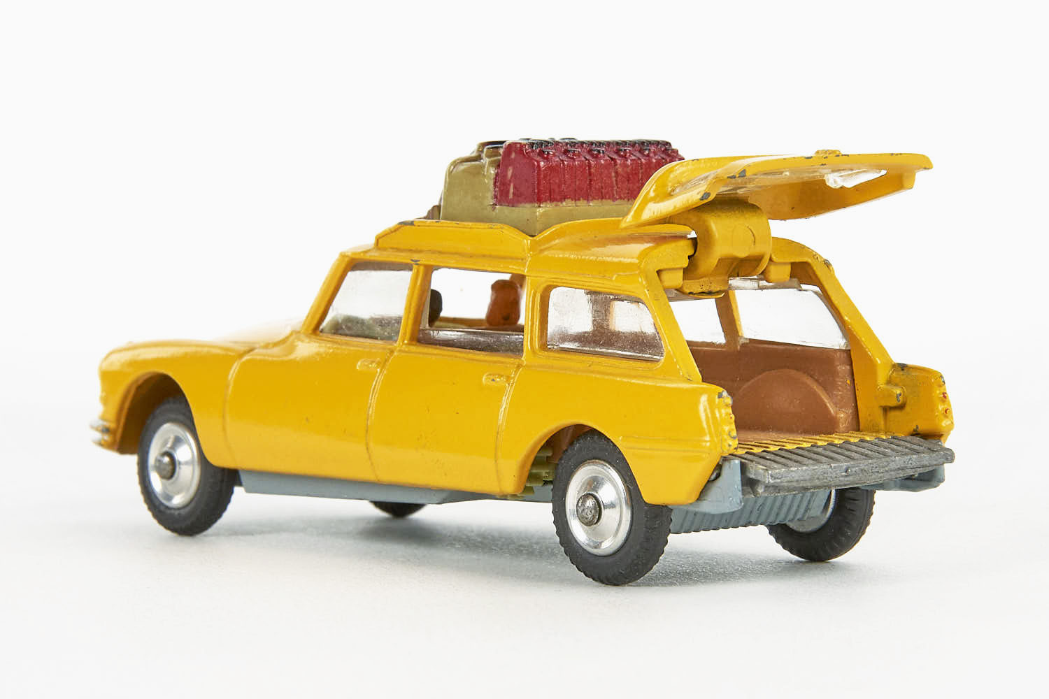 corgi toys citroen safari