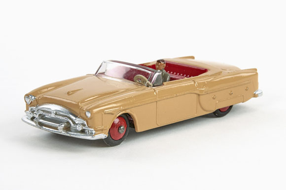 Dinky Toys 132 Packard Convertible