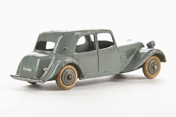 Dinky Toys 24 N Citroën Traction Avant 11 BL