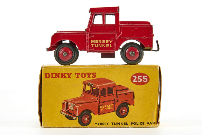 Dinky Toys 255 Mersey Tunnel Police Land Rover