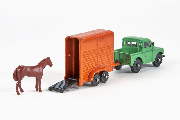 Dinky Toys 73 Land Rover and Horse Trailer