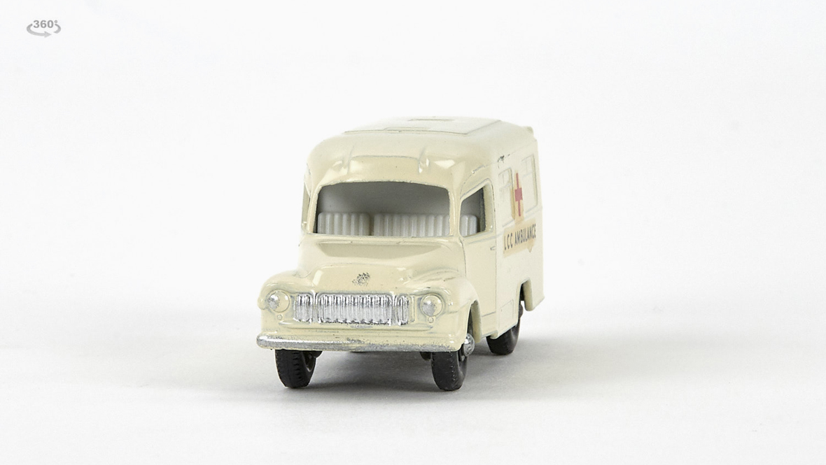 Matchbox 14 Lomas Ambulance