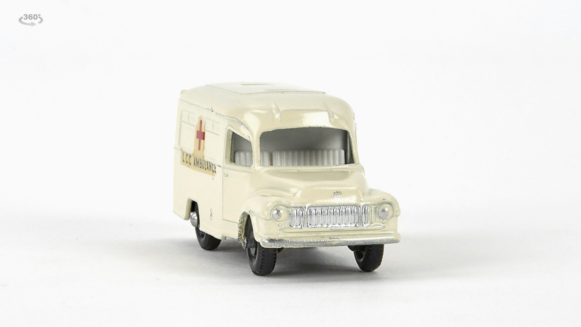 Matchbox 14 Lomas Ambulance