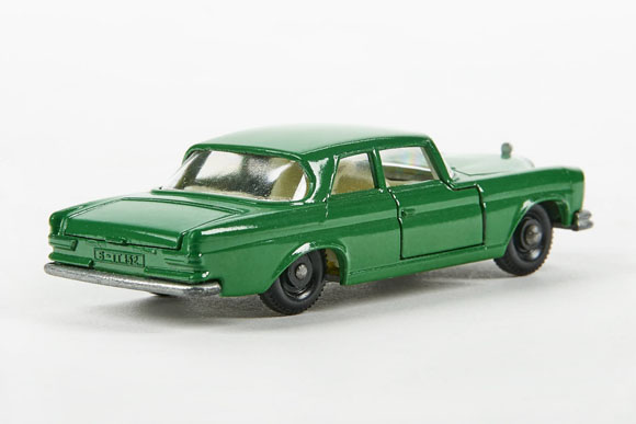 Matchbox 46 Mercedes 300 SE Coupe