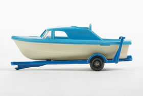 Matchbox 9 Cabin Cruiser and trailer