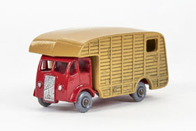 Matchbox 35 Marshall Horse Box