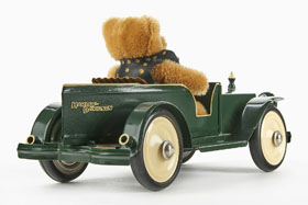 Tucher & Walther Hermann Teddy mit Rennwagen Harley Davidson