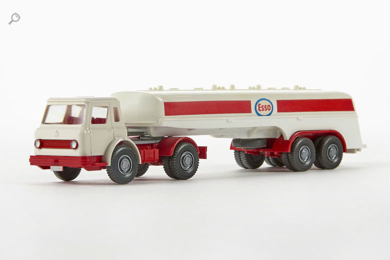 Wiking International Harvester Esso-Tanksattelzug